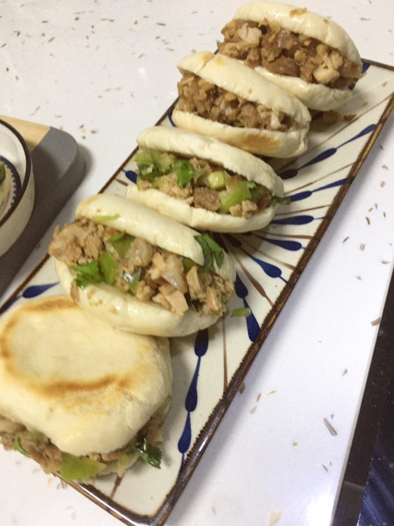 腊汁肉夹馍