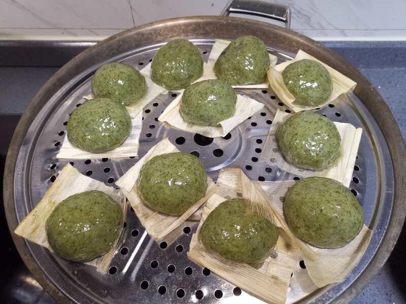 咸蛋黄肉松青团（艾糍）