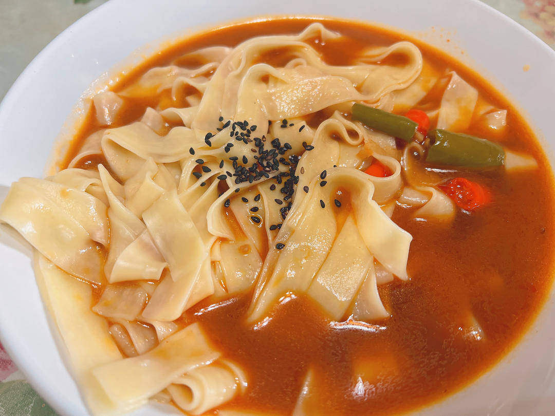 大碗宽面（油泼扯面）