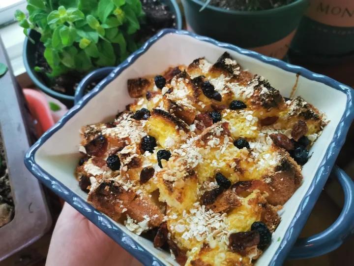 剩吐司新吃法——面包布丁