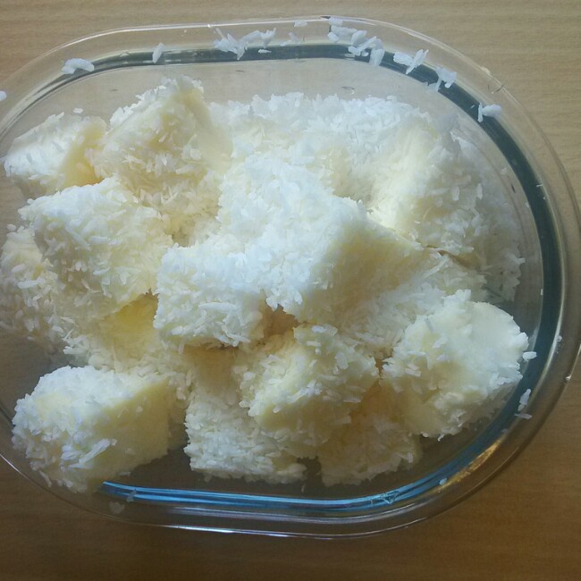 完胜85度C牛奶椰丝小方