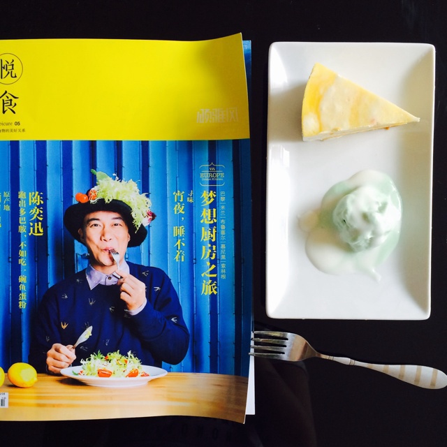 超简单完美戚风蛋糕（6寸2蛋）附打发、翻拌、脱模视频