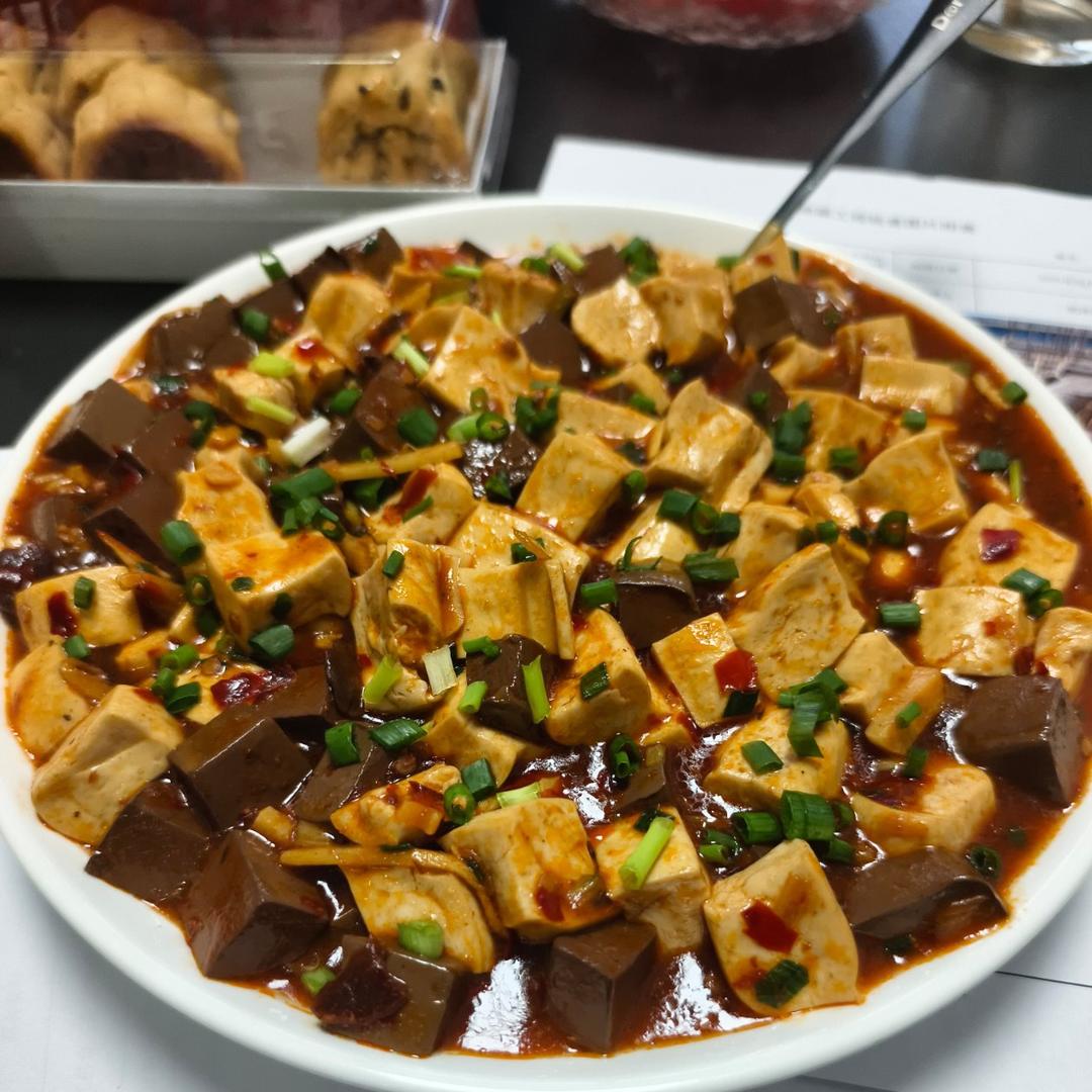 鸭血豆腐