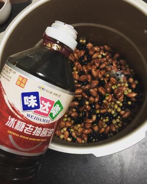 卤煮花生黑黄豆的做法 步骤5