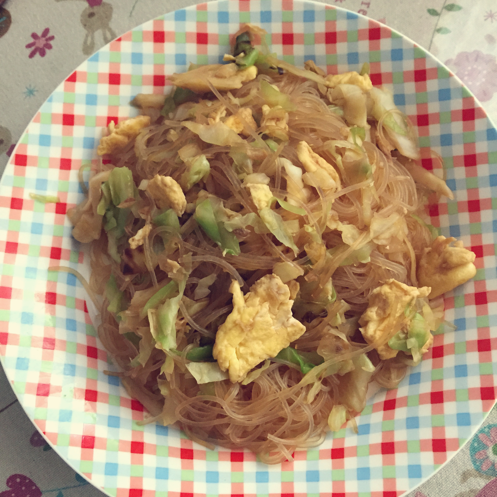 包菜粉丝炒鸡蛋