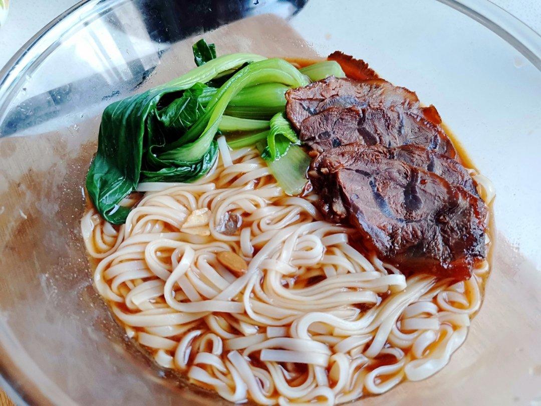 卤牛肉