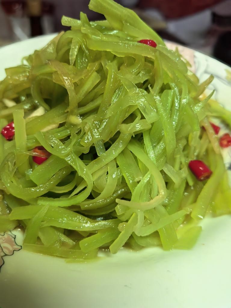 凉拌莴苣丝