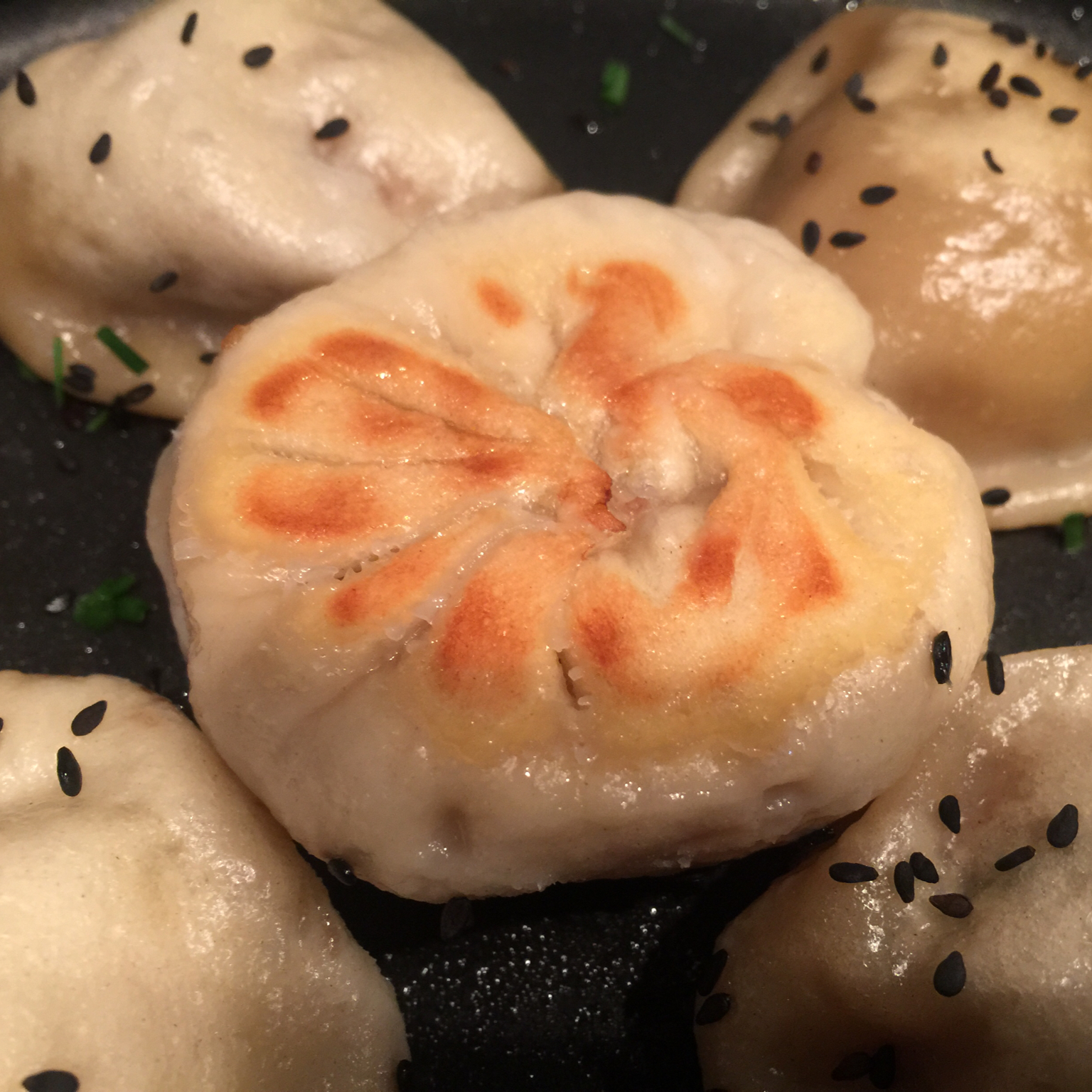 鲜虾猪肉生煎包（一定要看视频哟~）