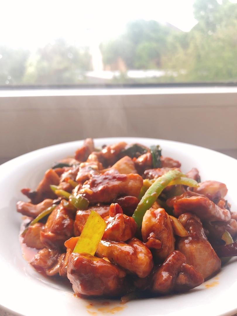 青椒辣酱炒鸡腿肉