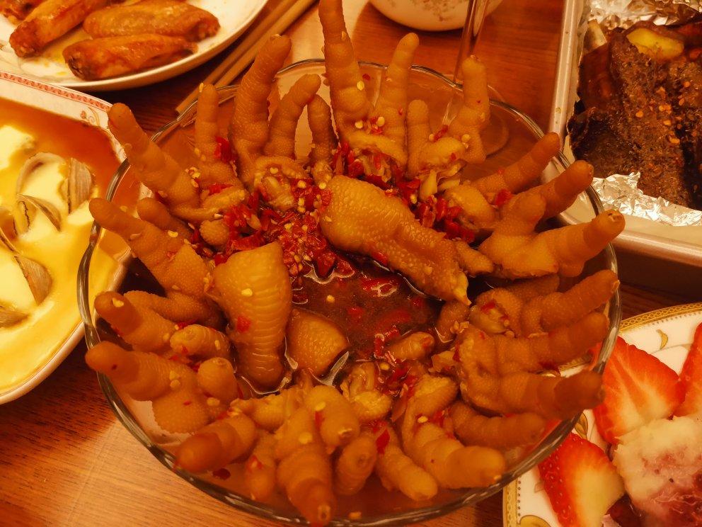 绝对不会后悔的酸辣鸡爪