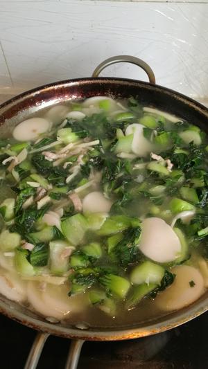 青菜冬笋肉丝年糕汤的做法 步骤16