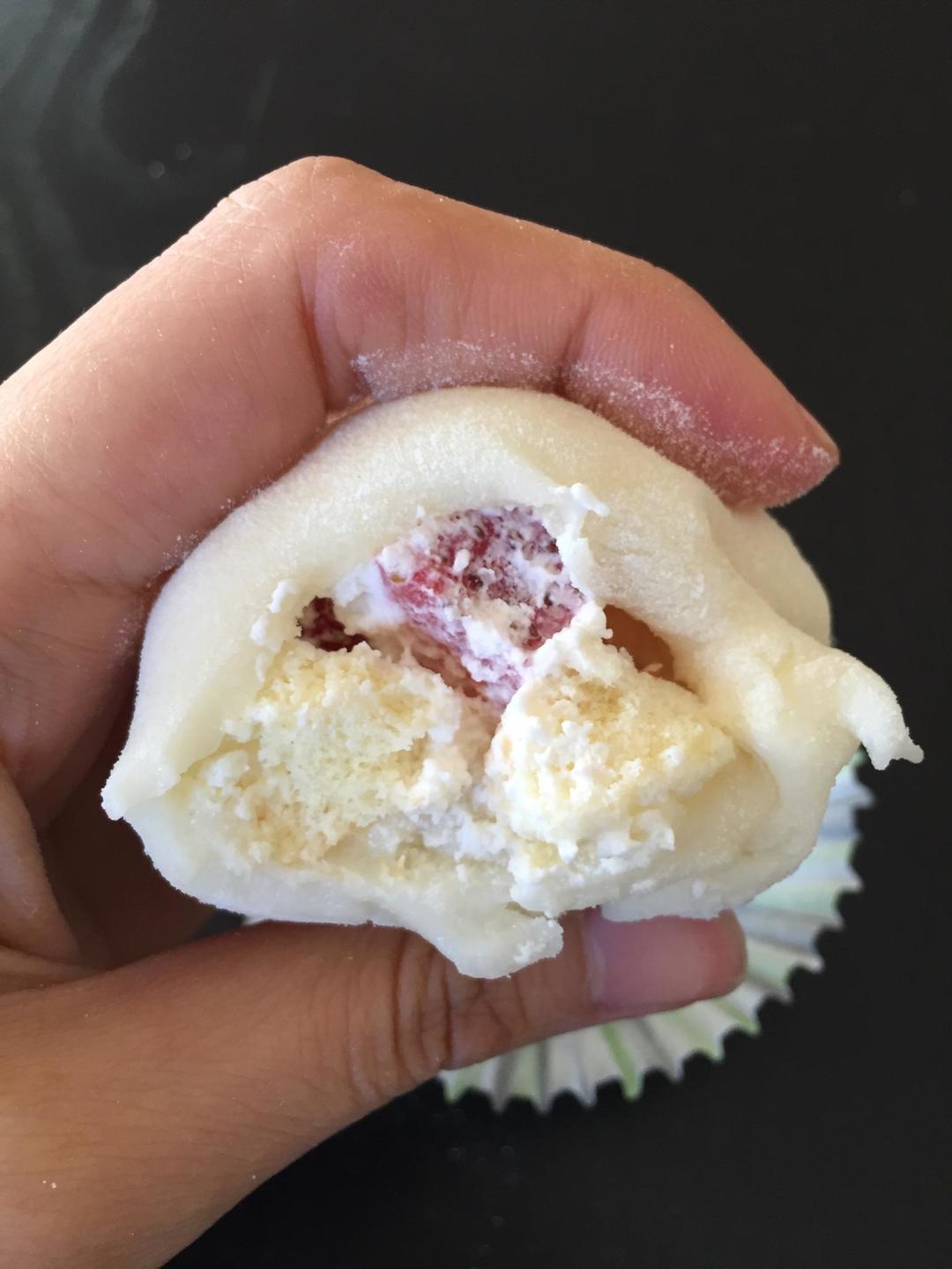 蛋糕草莓雪媚娘的做法