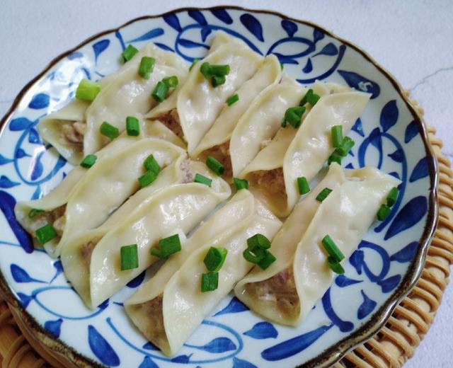 洋葱锅贴的做法