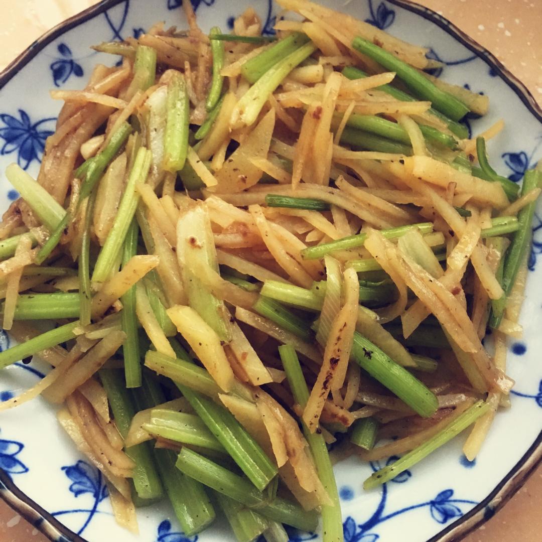 土豆丝炒芹菜