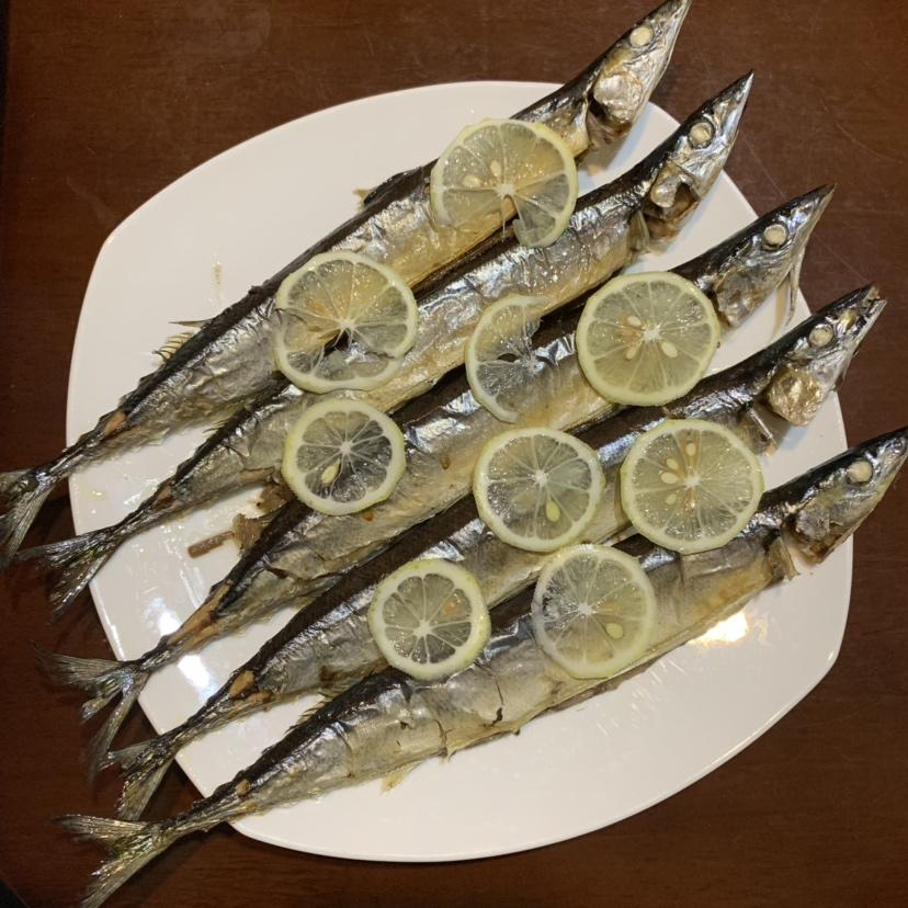 【日式料理】烤秋刀鱼