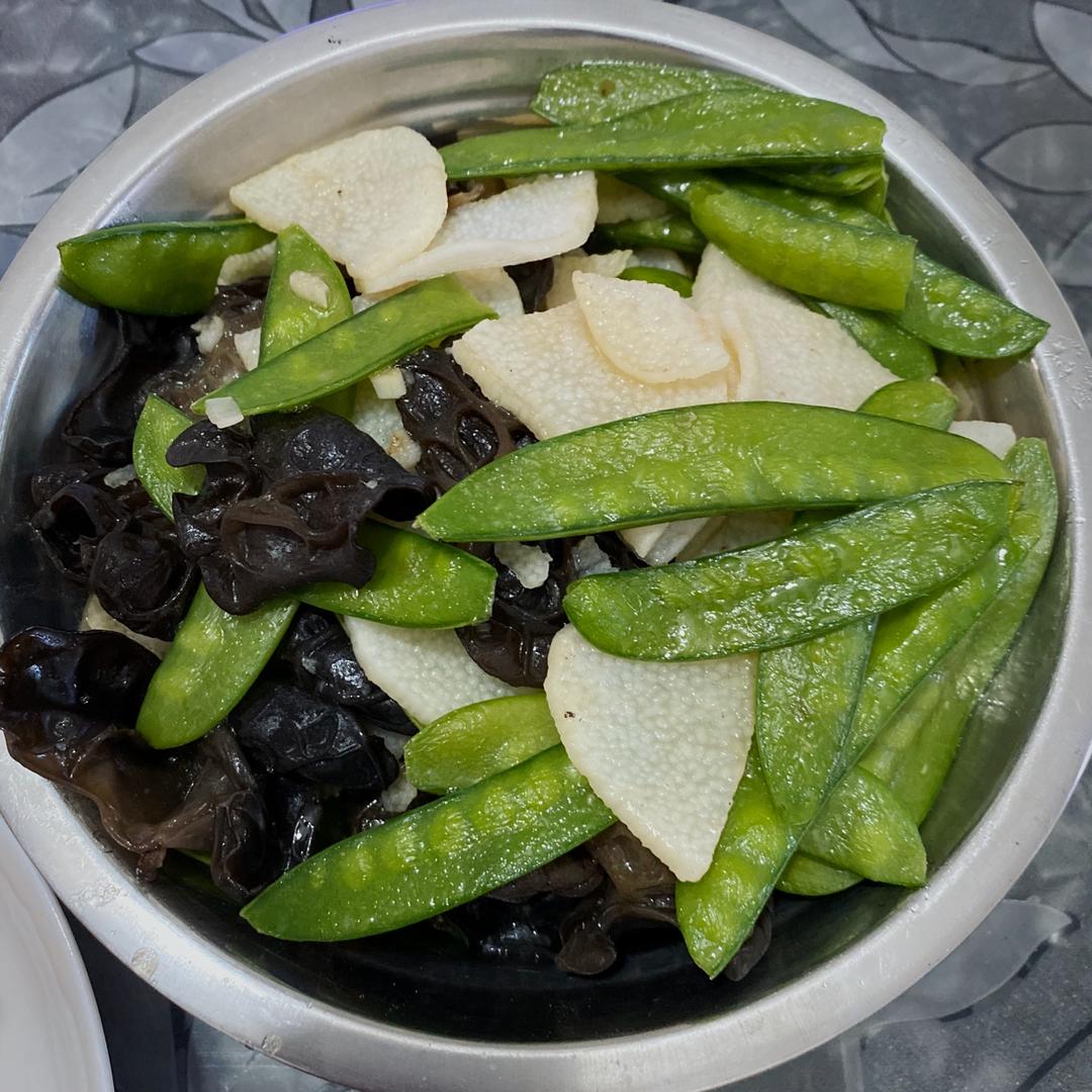 简单好吃的山药木耳炒荷兰豆