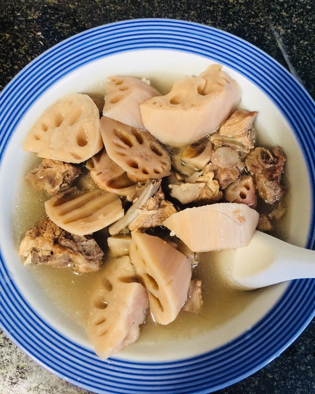 fz雨过天青做的排骨莲藕汤