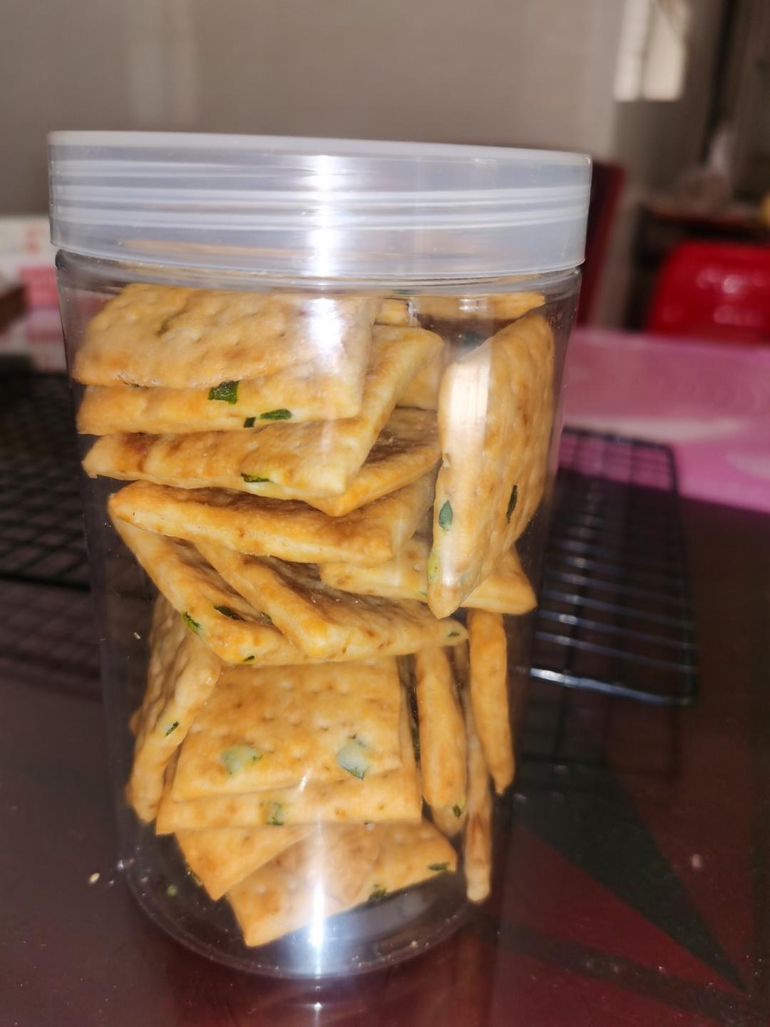 简单快手香葱咸饼干