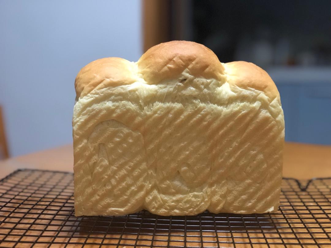 鲜奶红豆吐司