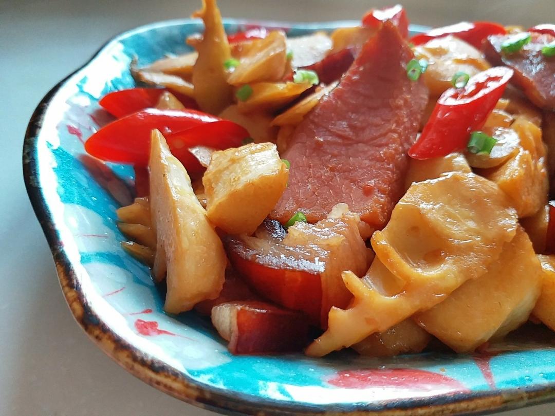 腊肉炒春笋