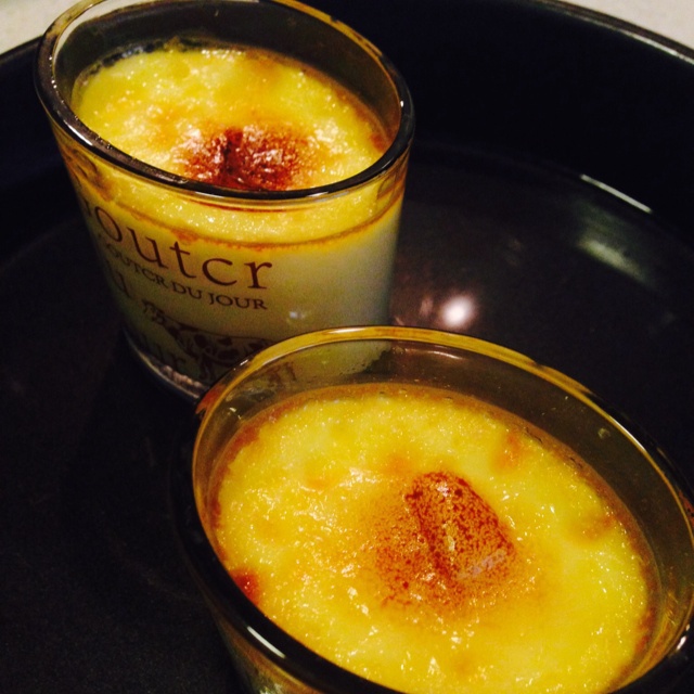 Crèmebrulée。法式烤布雷。焦糖布丁。