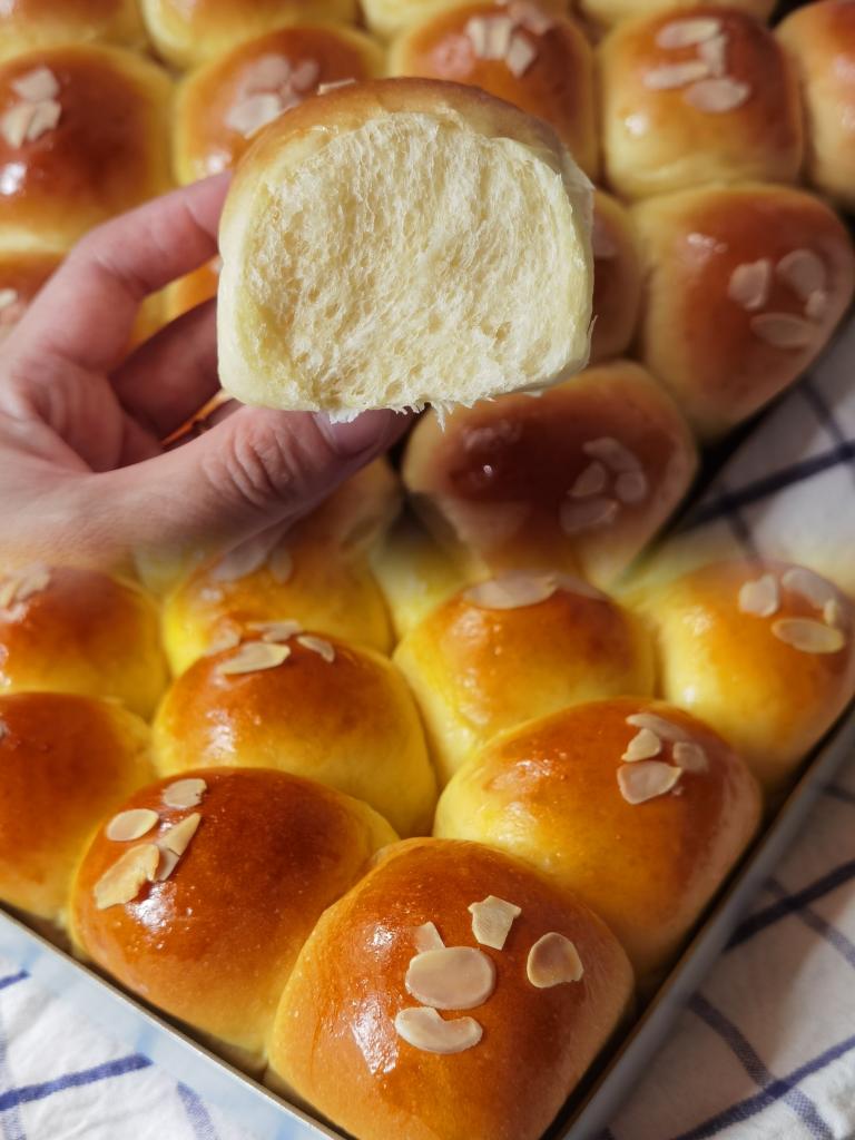 🔥新手也可做❗️一次性发酵❗️奶香南瓜小餐包的做法