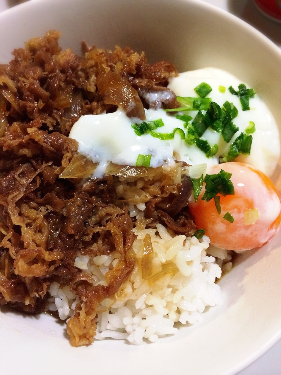 牛丼温泉卵入り（日式温泉蛋牛肉饭）