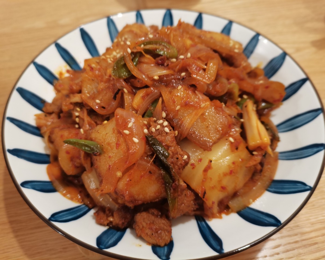 超级下饭的韩式泡菜五花肉
