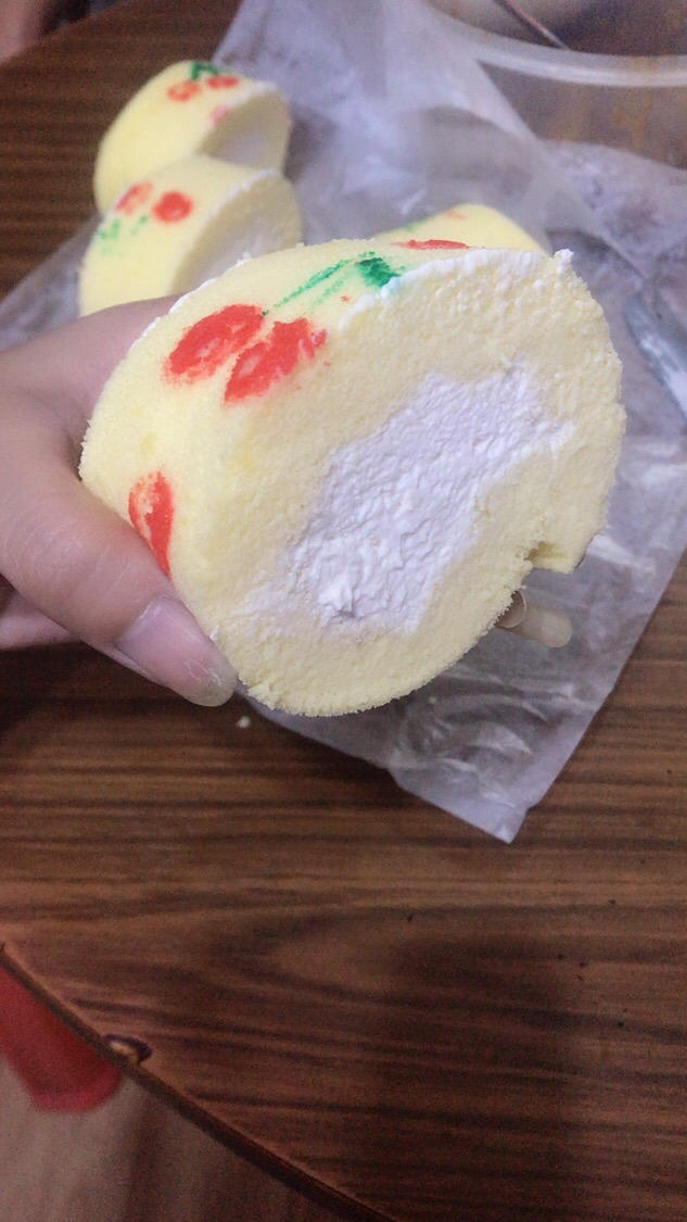 樱桃蛋糕卷|劣狐狐烘焙
