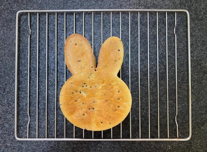 咸盐黑芝麻吐司