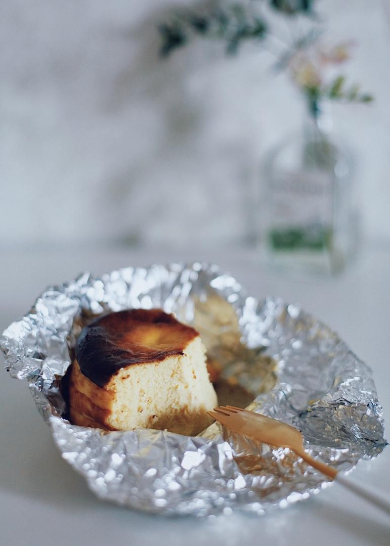 “烧伤”的奶酪蛋糕Burnt cheese cake