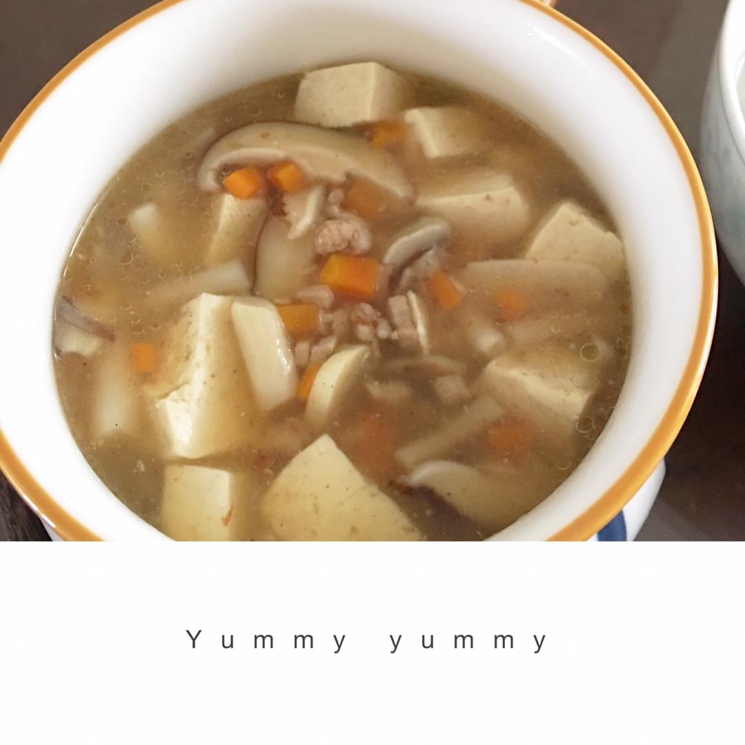 肉末黄油烧三菇豆腐