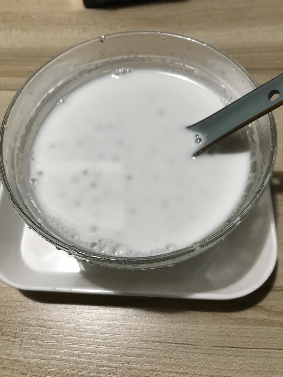 Q弹的椰汁西米露