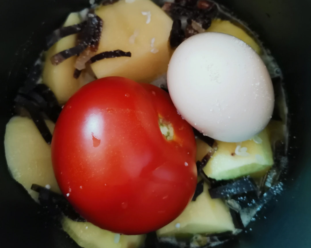 懒人西红柿土豆焖饭的做法