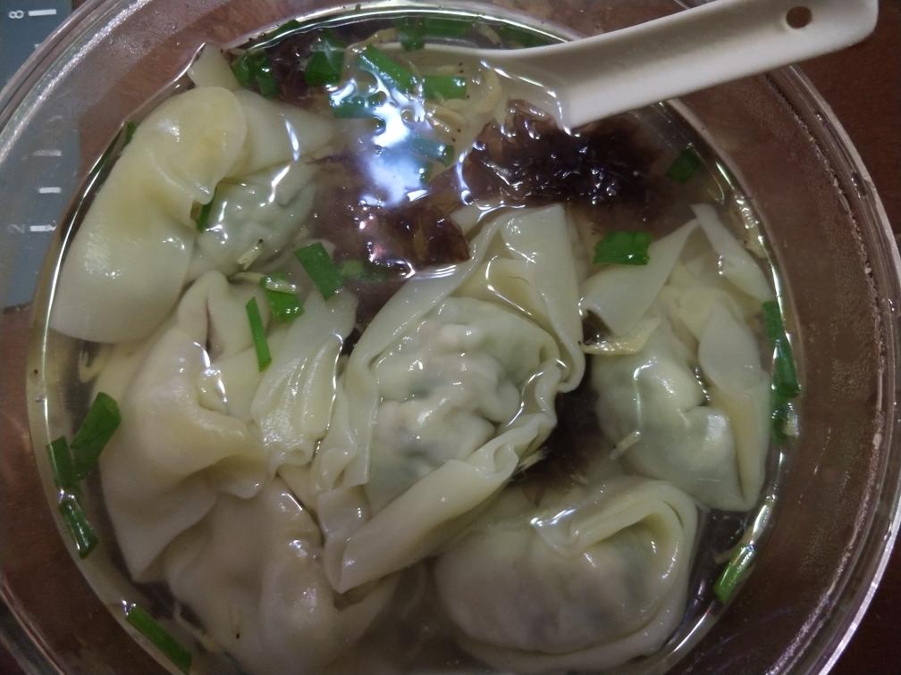 青菜香菇肉馄饨的做法