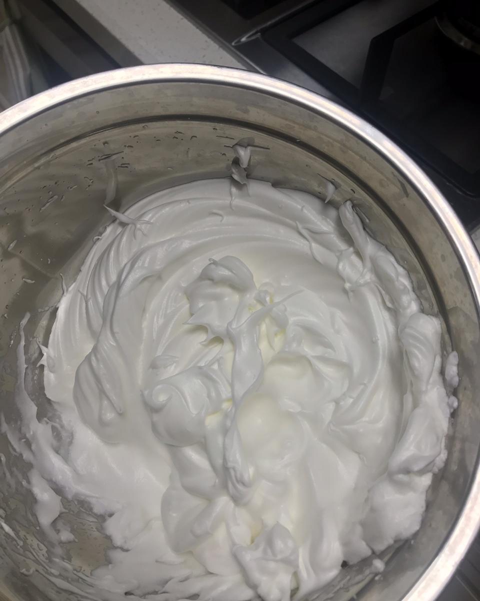 烤箱做蛋糕（戚风蛋糕的做法）
