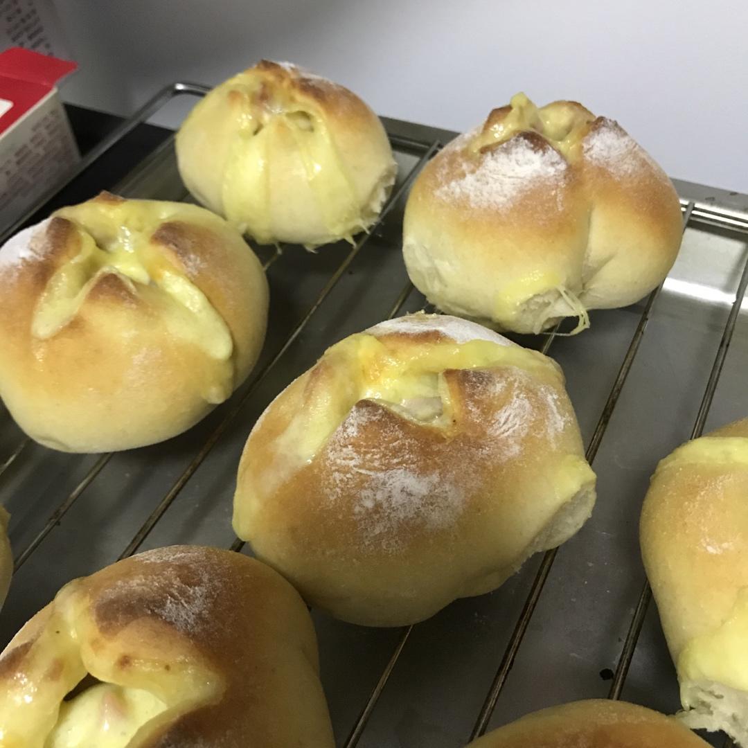 全麦芝士熔岩面包