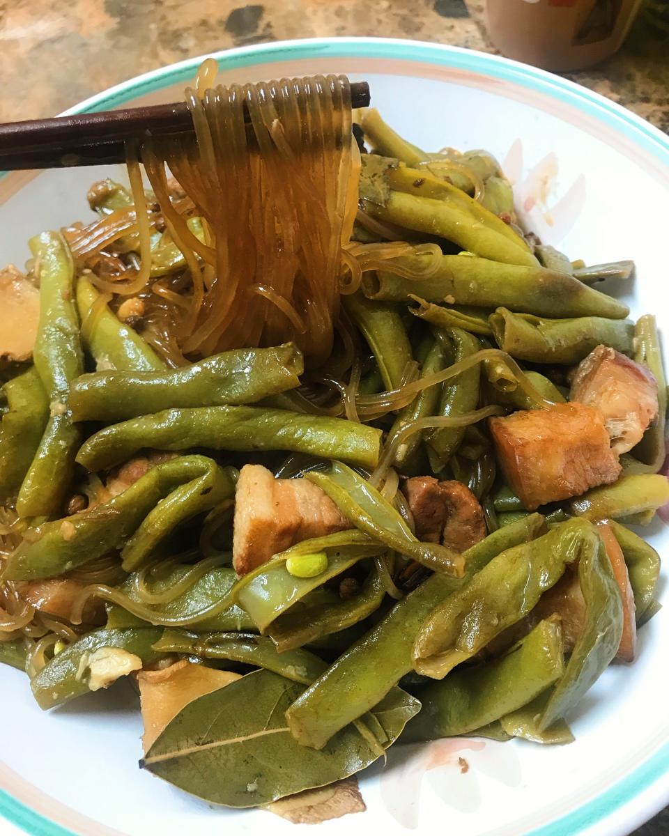 东北名菜——排骨粉条炖豆角