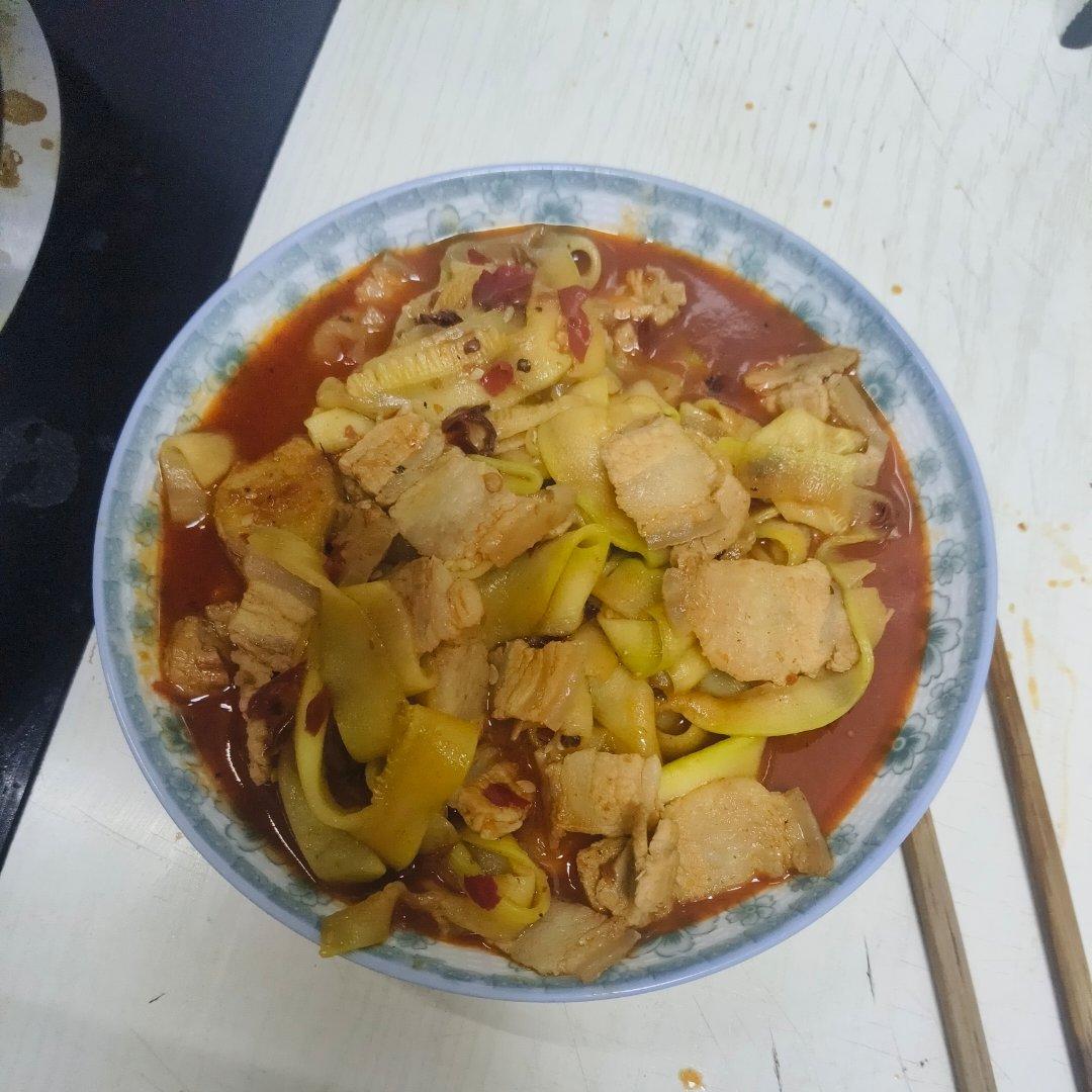 西葫芦炒肉(干锅西葫芦)