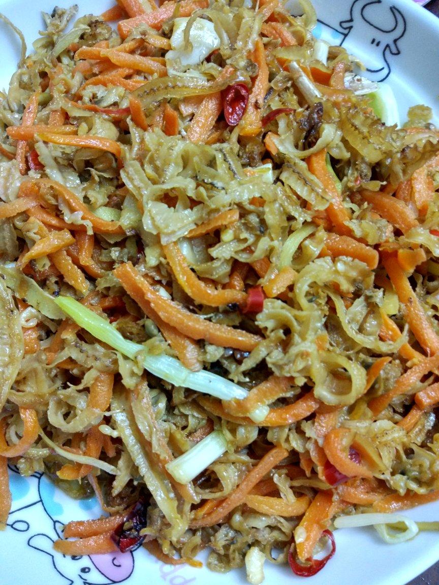 爆炒扇贝裙边（干贝边）