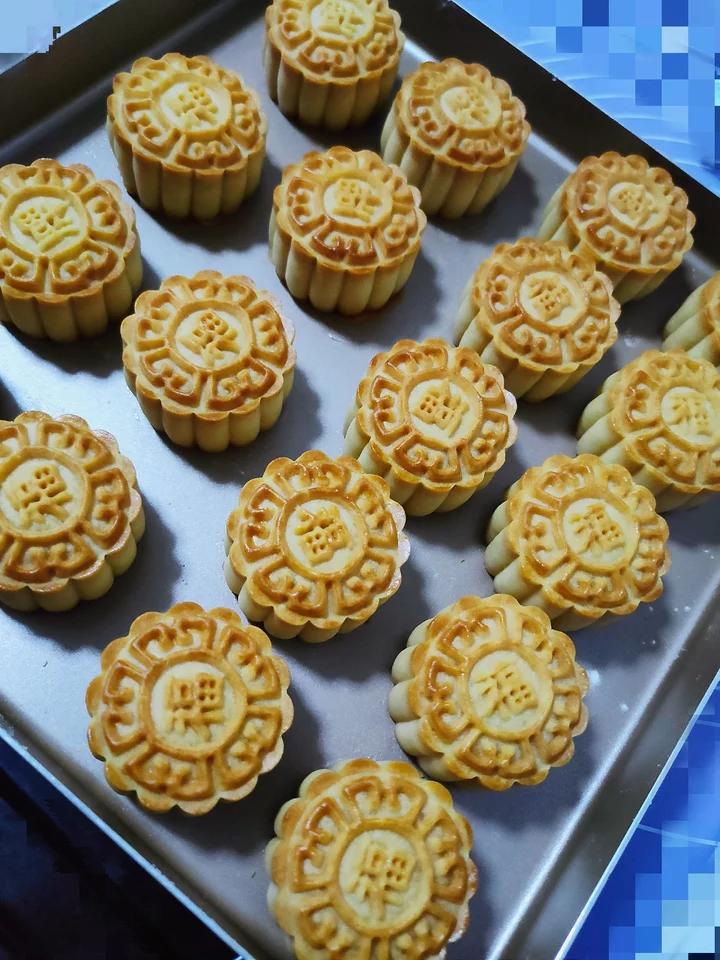 金沙奶黄月饼
