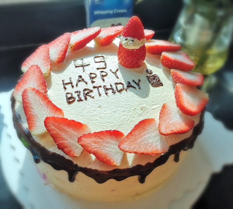 八寸戚风草莓巧克力淋面生日蛋糕🎂附详细步骤的做法