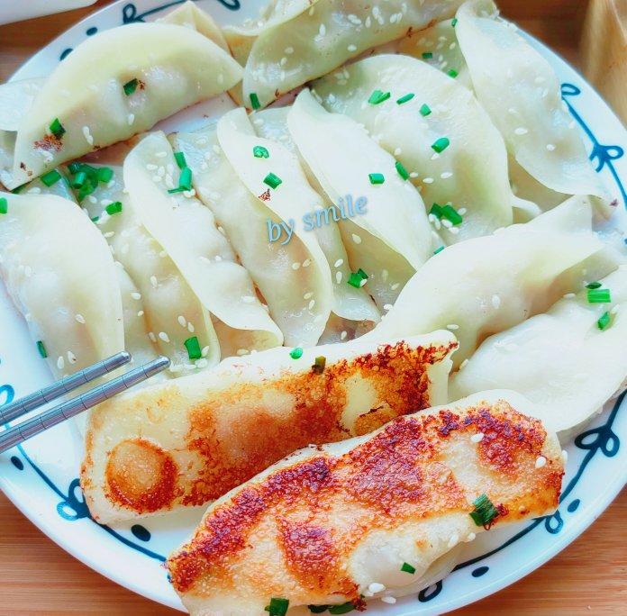 锅贴饺子