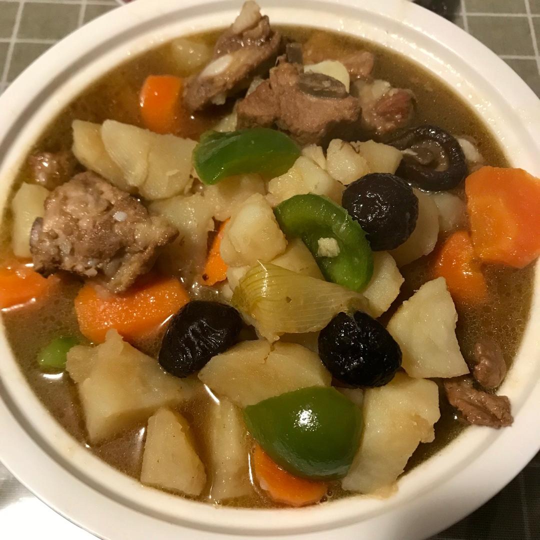土豆炖排骨
