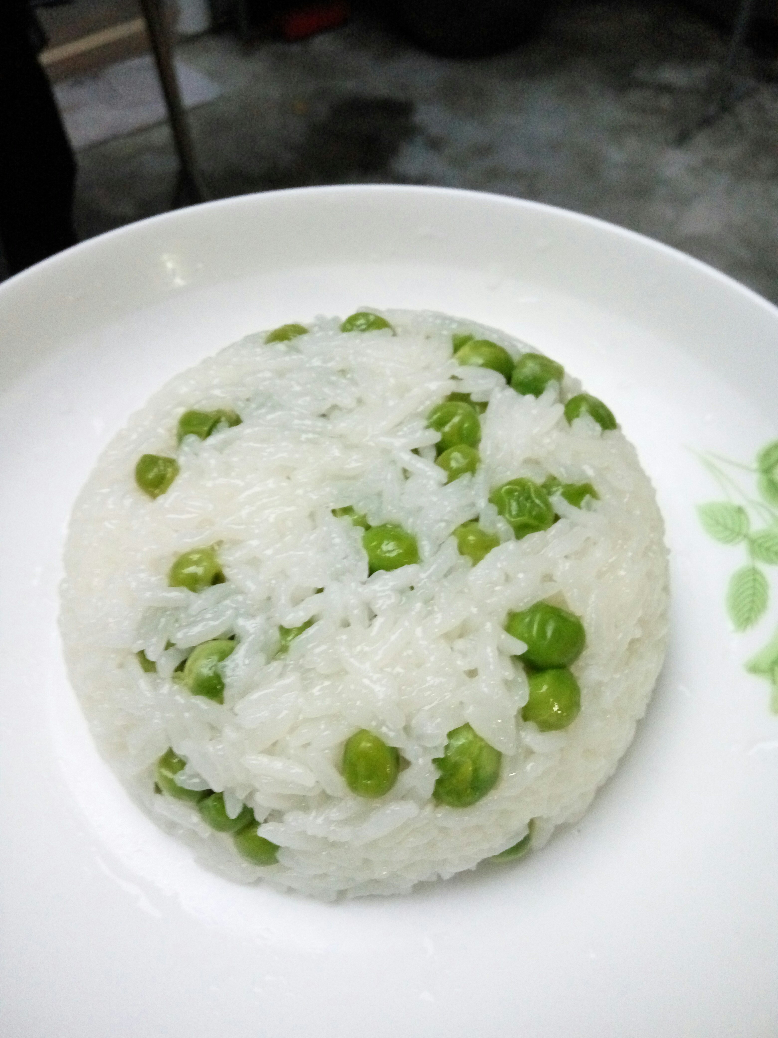 豌豆糯米饭的做法
