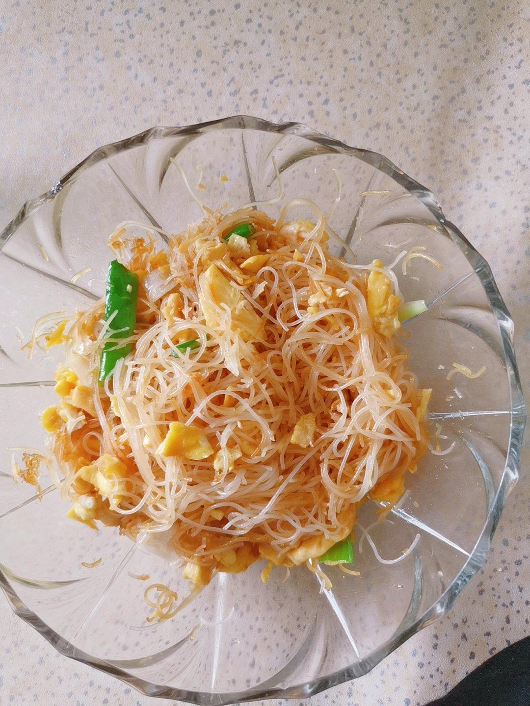 鸡蛋炒米粉，正确泡发干米粉，不碎、不坨、不粘锅、口感Q弹