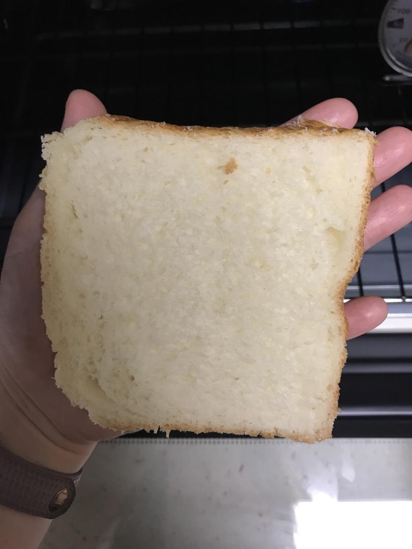 软到拿不起来的生吐司