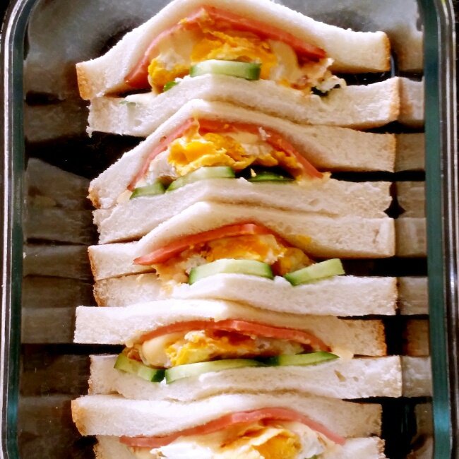 火腿芝士三明治