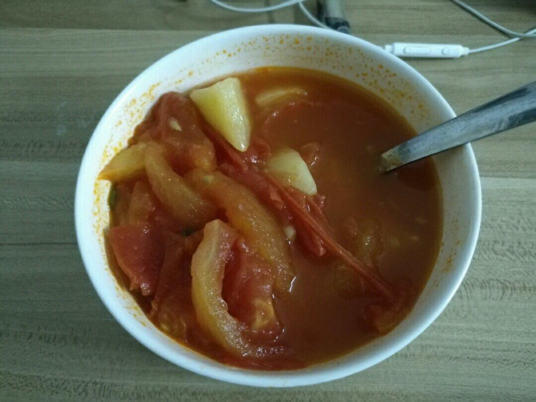 超级浓超好喝的番茄土豆汤