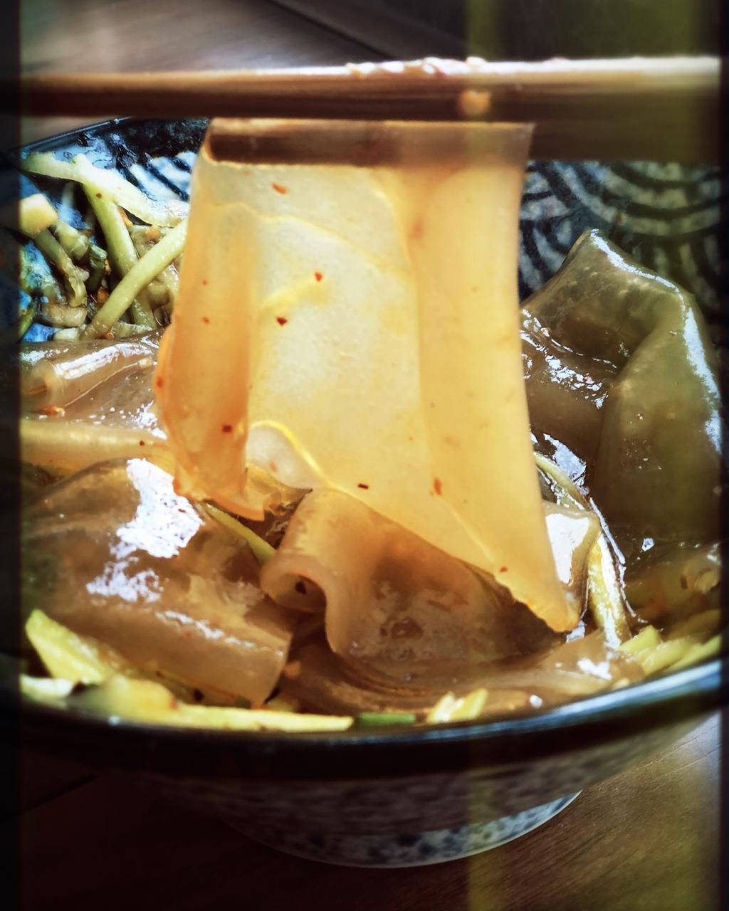 弹力十足～红薯粉皮